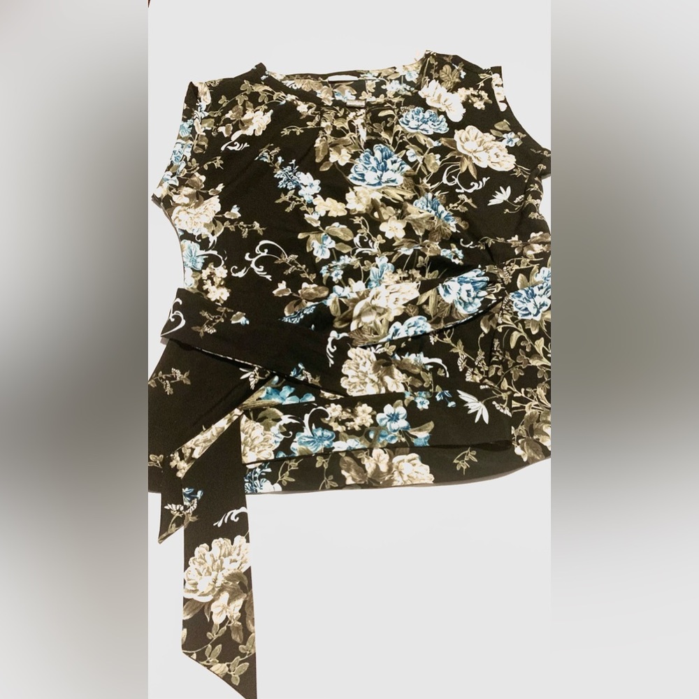 New York & Company Floral Women’s Top